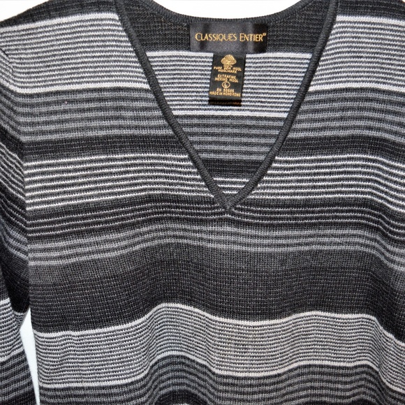 SALE! CLASSIQUES ENTIER MERINO WOOL V-NECK EUC - Picture 6 of 6